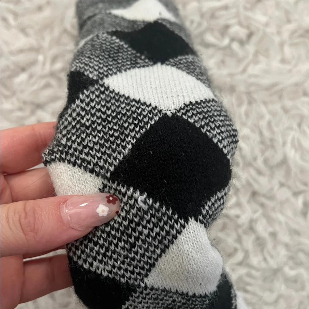 Magellan Women's Lodge Socks Fuzzy Winter